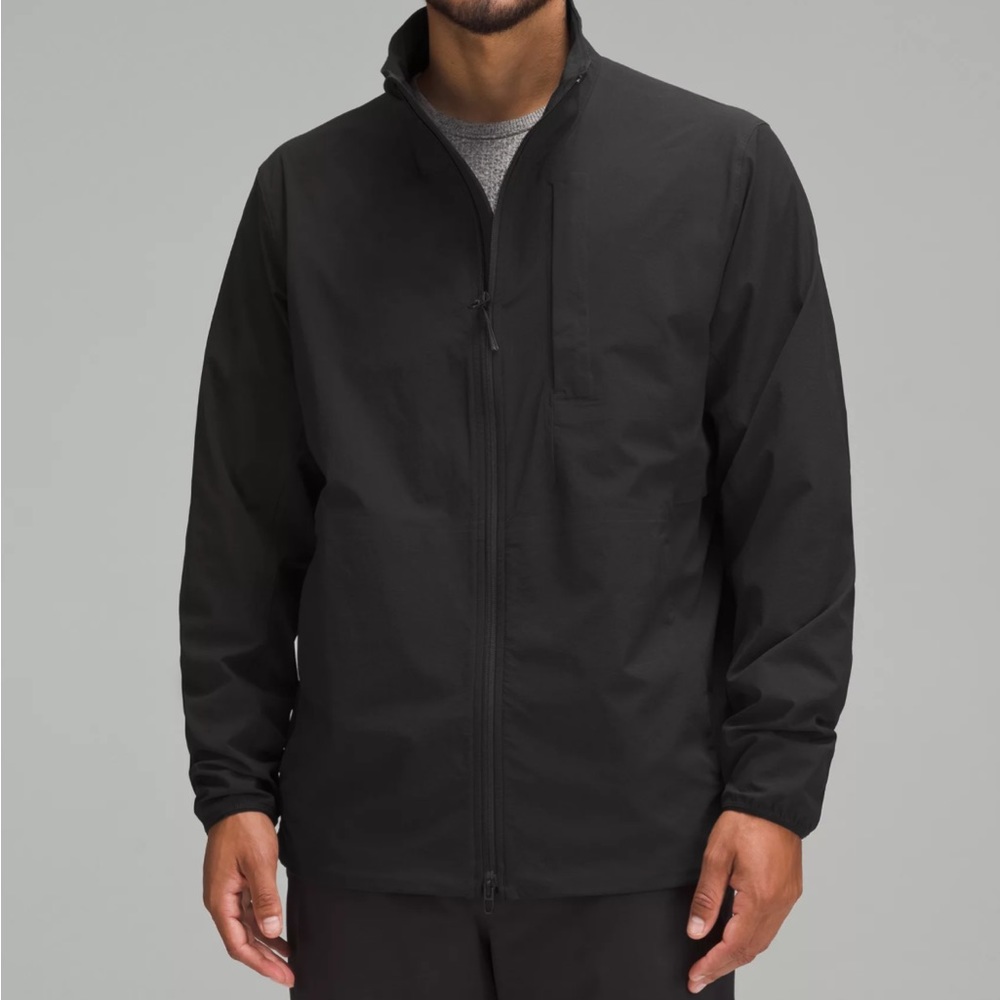 LULULEMON SOJOURN WINDBREAKER JACKET size Xl